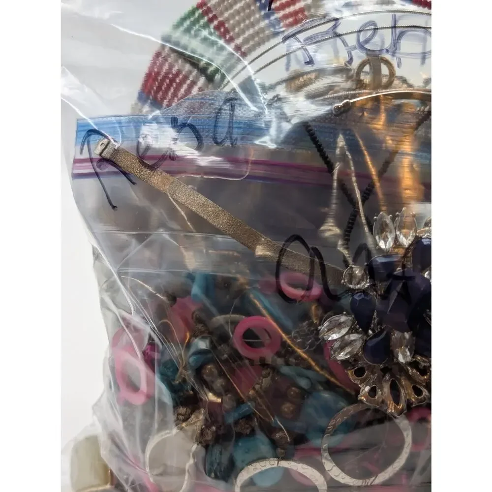 Jewelry Lot Reba Repurpose Bag Over 4 Pounds Beads & Possible Wearable Pieces - Picture 10 of 10